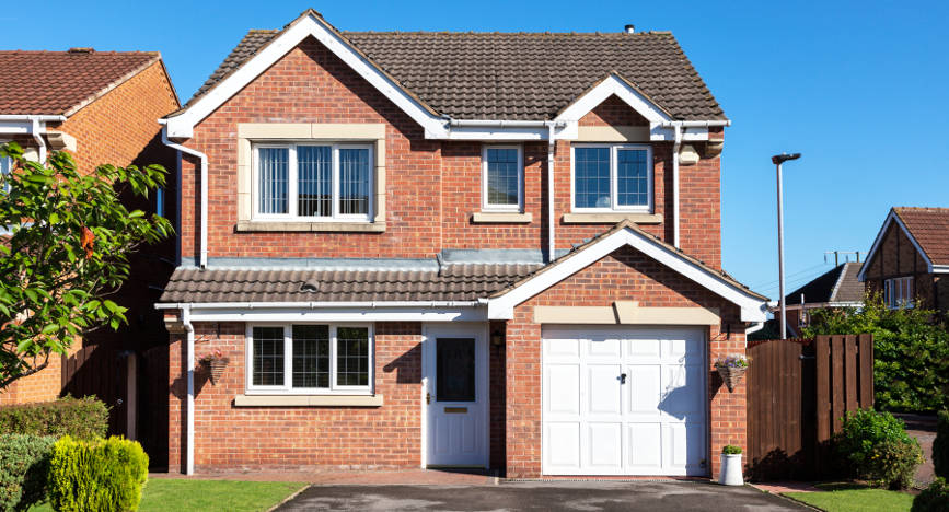 beautiful-home-with-white-fascia